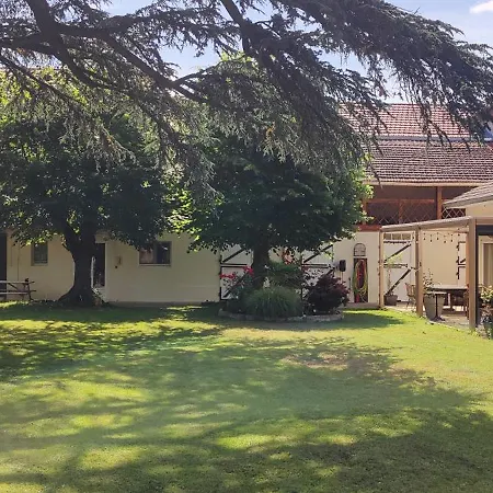 Dans Haras Saint-Andre-le-Puy
